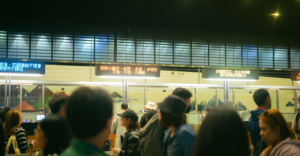 Frontier Baggage Fees Explained: Costs, Sizes and Tips